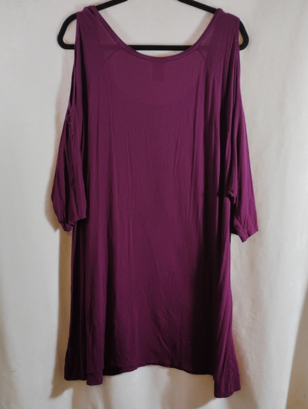 Terra & Sky Cold-Shoulder Scoop Neck Tunic - Plum 3X - Picture 7 of 8